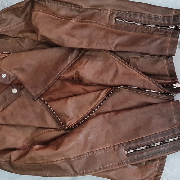 Jacket - Picture 3 of 9